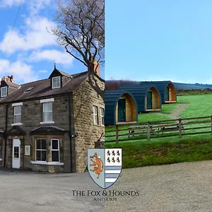 Inn The Fox & Hounds & Pods