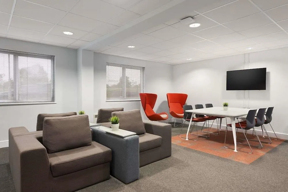 Hotel Super 8 By Wyndham Chester East
