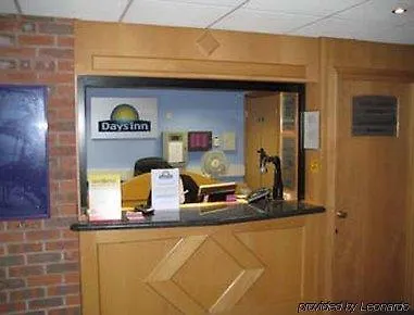 Super 8 By Wyndham Chester East Hotel