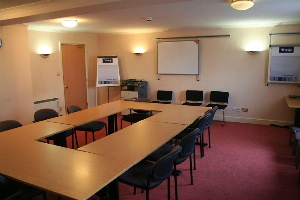 Hotel Super 8 By Wyndham Chester East
