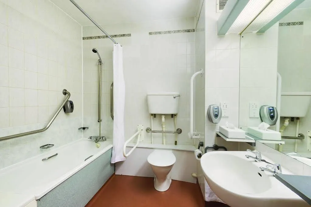 Super 8 By Wyndham Chester East