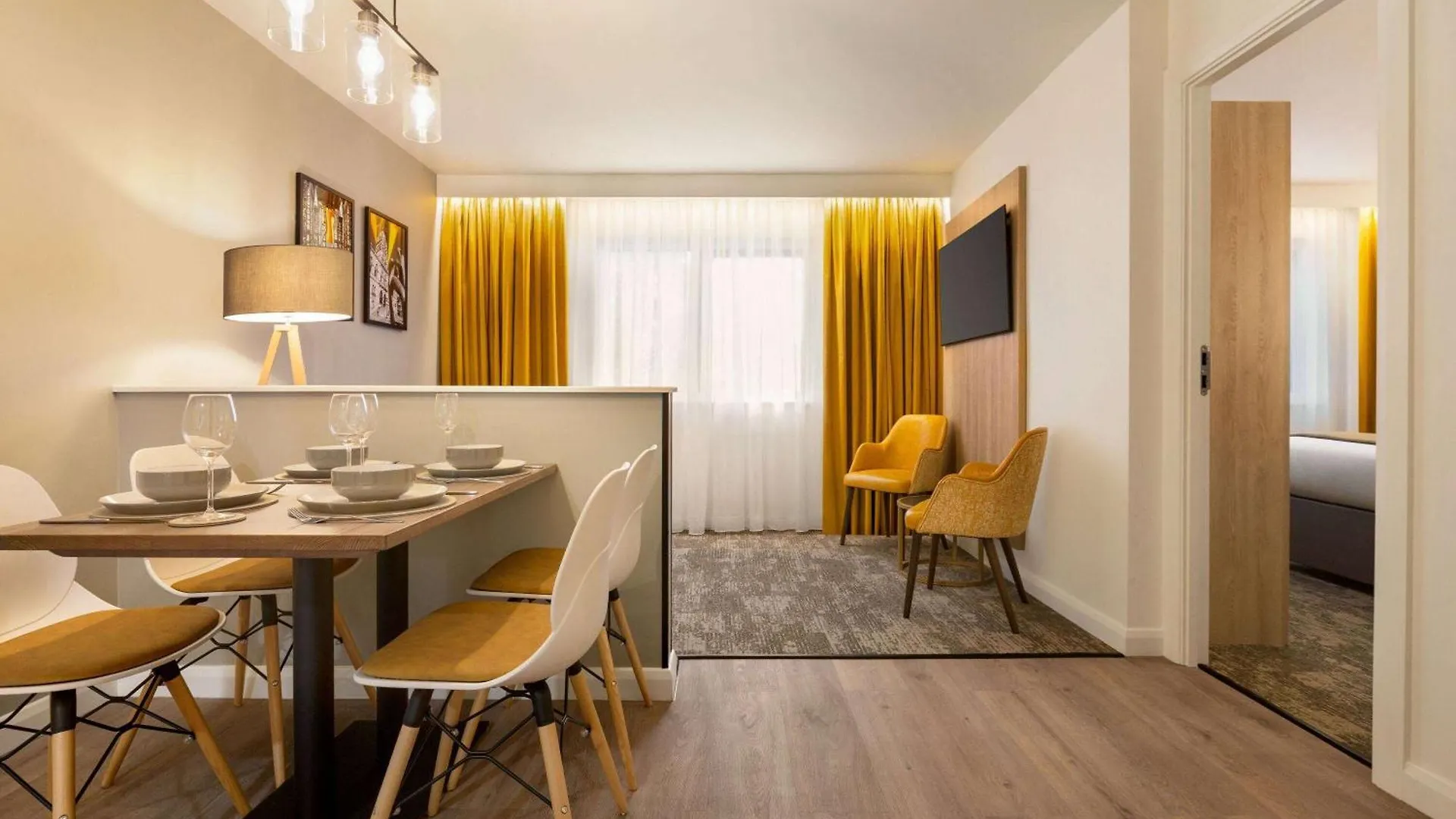 Super 8 By Wyndham Chester East