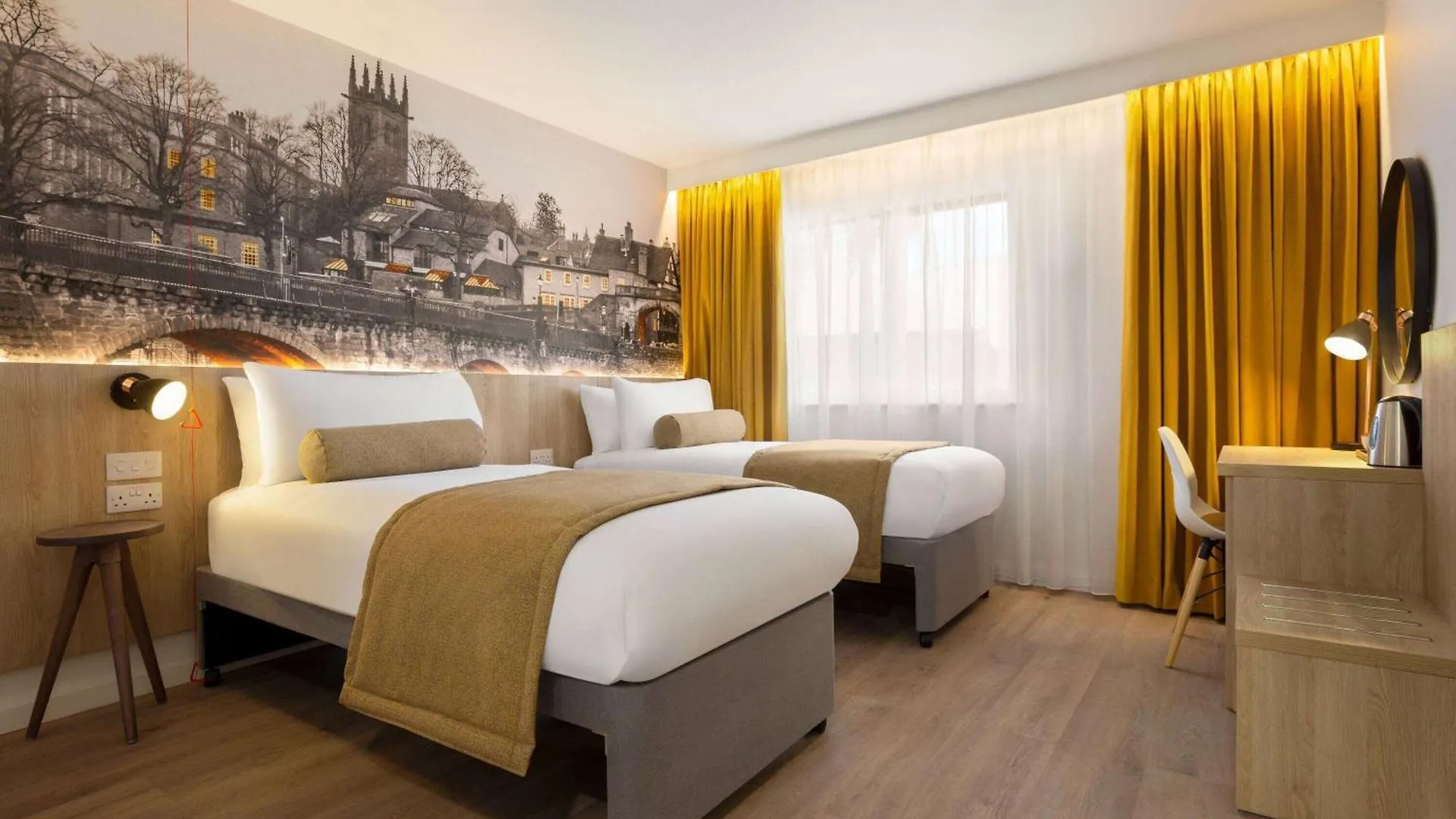 Super 8 By Wyndham Chester East Hotel