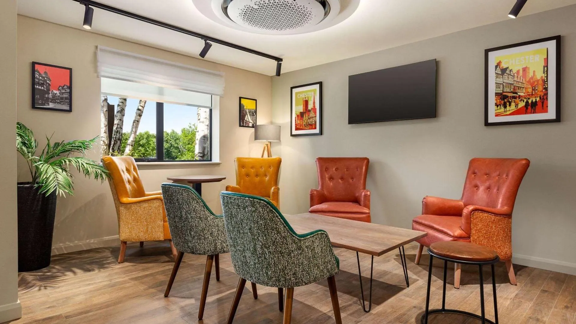 Hotel Super 8 By Wyndham Chester East