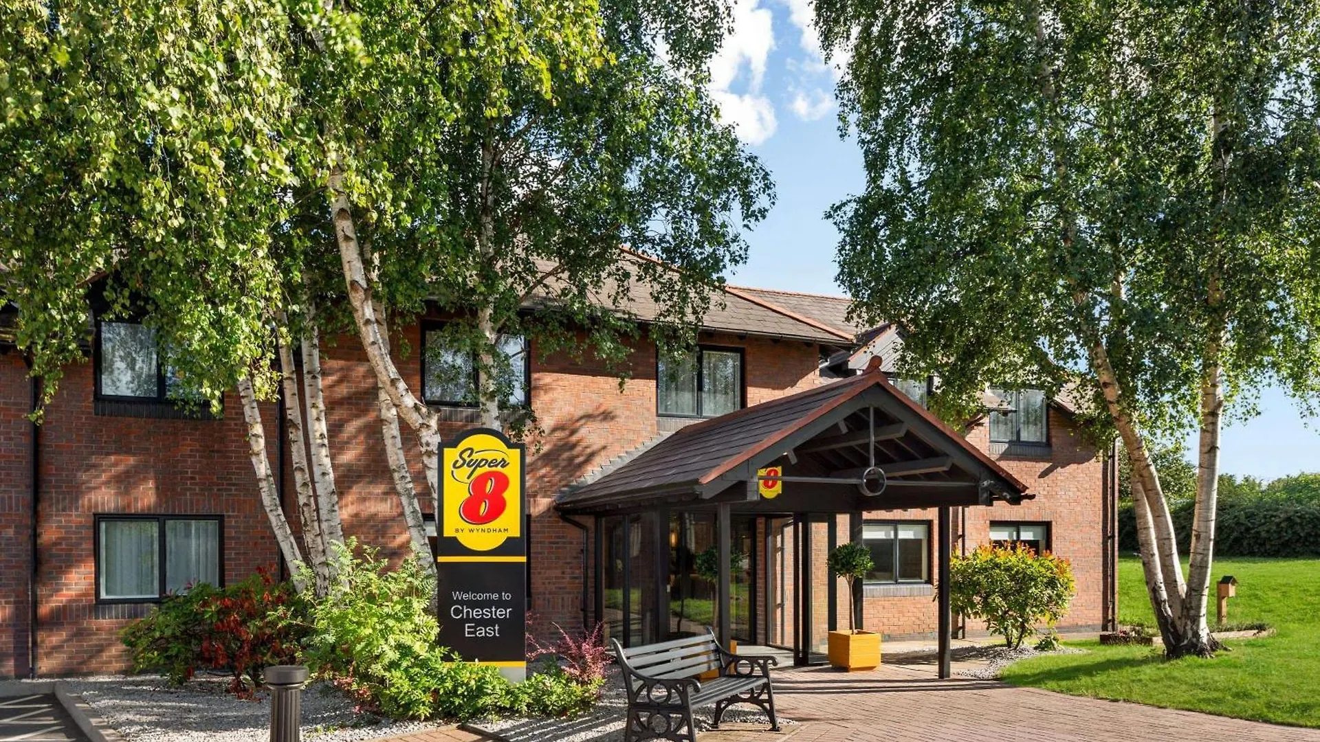 Super 8 By Wyndham Chester East location